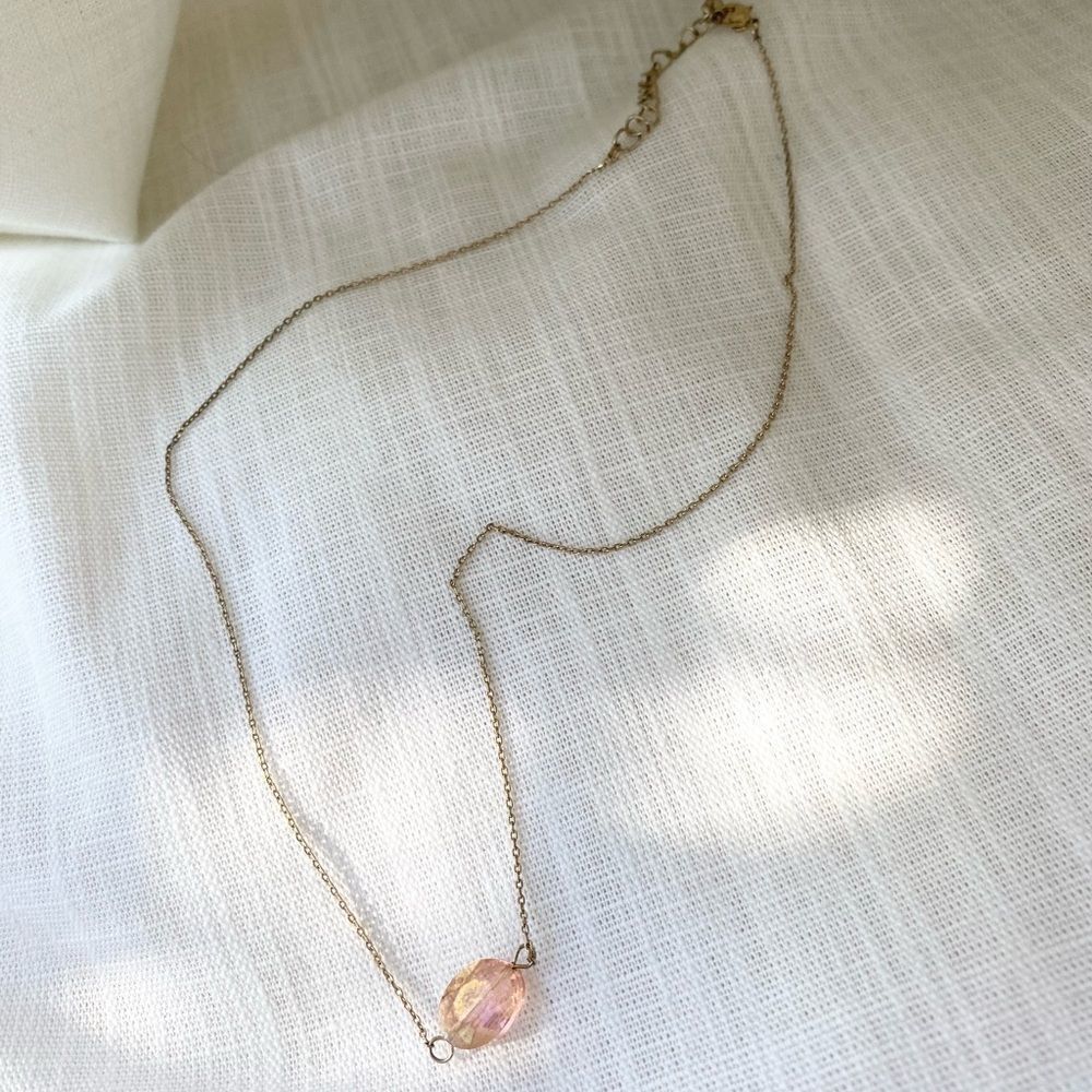 Pink bead necklace 💕 Fun bohemian iridescent clear stone necklace on chain